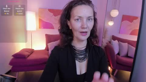 Irene online show from October 8, 5:38 am