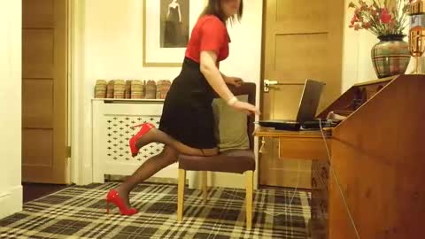 Irena Adler online show from April 21, 10:45 pm