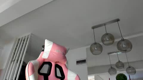 Ir s room online show from November 9, 6:23 am