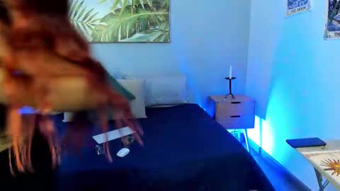 Snapshot of iriis_rosse chatting on October 27, 6:56 pm Iris Rosse online show from October 27, 6:56 pm