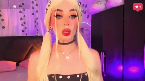 Snapshot of irina_lechera_ chatting on May 2, 11:37 am Irina online show from May 2, 11:37 am