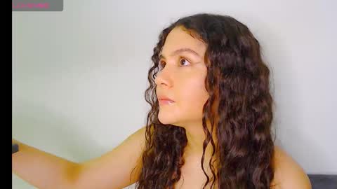 Instagram iris caprice online show from December 21, 1:35 am