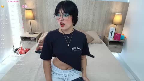 Iris online show from February 17, 7:42 pm