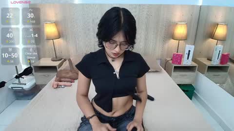 Snapshot of iris_gomez chatting on June 2, 7:38 pm Iris online show from June 2, 7:38 pm
