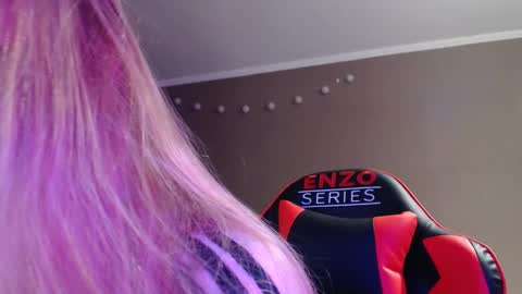 Lily online show from October 13, 3:45 pm