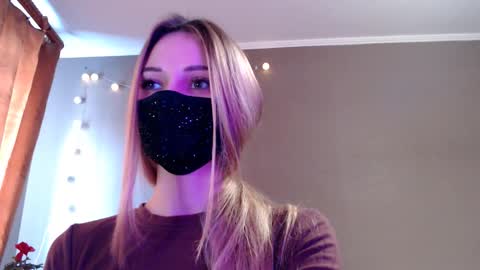 Lily online show from February 10, 1:26 pm