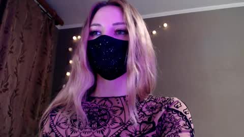 Lily online show from March 26, 5:07 pm