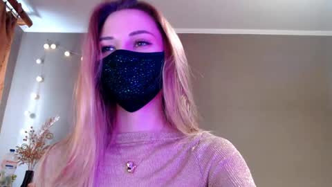 Lily online show from April 22, 3:24 pm