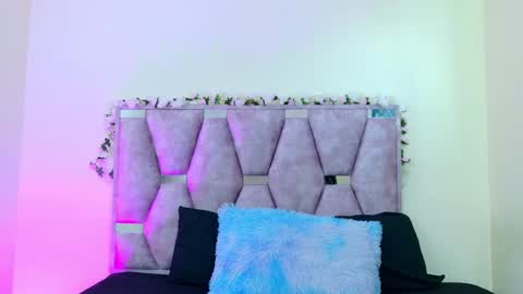 Iris online show from April 20, 5:26 pm