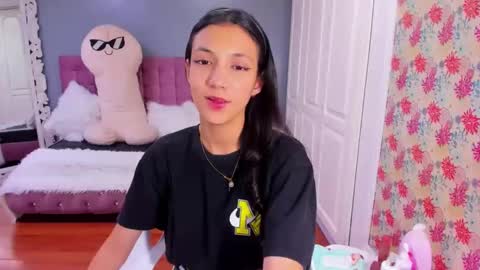 Snapshot of iris_stone_ chatting on December 6, 9:46 pm Iris online show from December 6, 9:46 pm