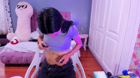 Snapshot of iris_stone_ chatting on December 21, 10:40 pm Iris online show from December 21, 10:40 pm