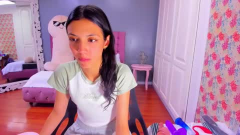 Snapshot of iris_stone_ chatting on January 21, 1:32 pm Iris online show from January 21, 1:32 pm