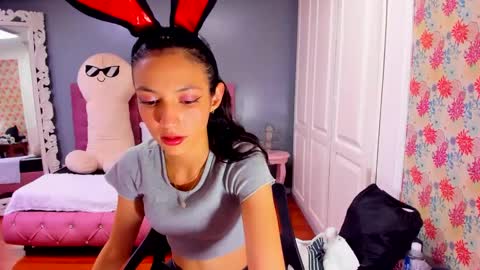 Snapshot of iris_stone_ chatting on February 13, 6:27 pm Iris online show from February 13, 6:27 pm