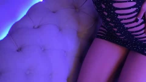 Snapshot of iris_thompson chatting on February 14, 11:20 pm Iris online show from February 14, 11:20 pm