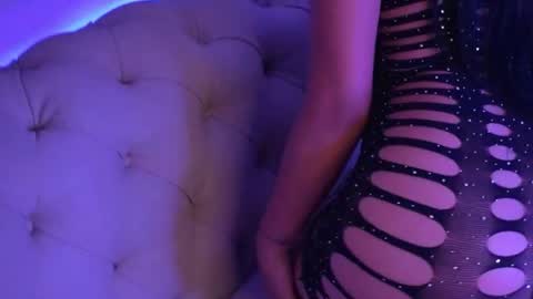 Snapshot of iris_thompson chatting on February 22, 9:04 pm Iris online show from February 22, 9:04 pm