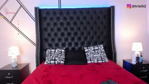 Snapshot of iris_thompson chatting on March 6, 11:53 pm Iris online show from March 6, 11:53 pm