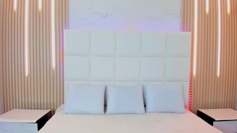 Snapshot of iris_thompson chatting on September 11, 4:23 am Iris online show from September 11, 4:23 am