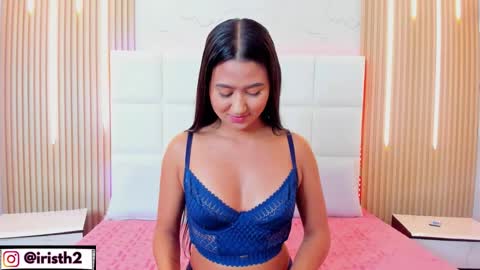 Snapshot of iris_thompson chatting on October 25, 4:42 am Iris online show from October 25, 4:42 am