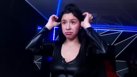 iris_will online show from November 12, 4:40 pm