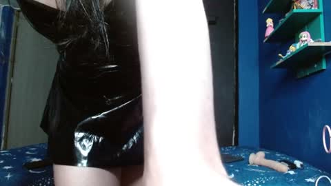 Snapshot of irisbell_ chatting on June 21, 2:47 am Camilla online show from June 21, 2:47 am