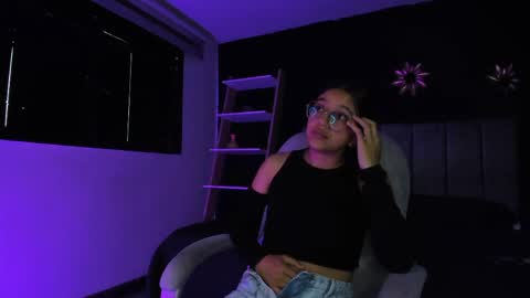 Iris Fyre  online show from April 20, 12:41 pm