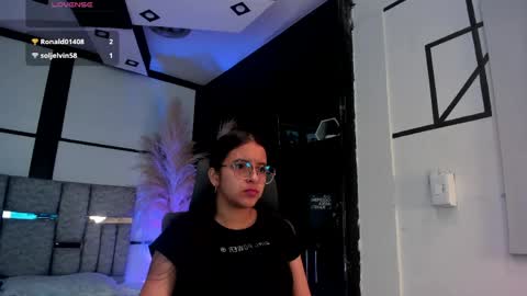 Iris Fyre  online show from May 21, 12:23 pm