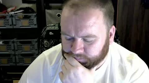 twitter theirishman205 online show from February 15, 11:36 pm