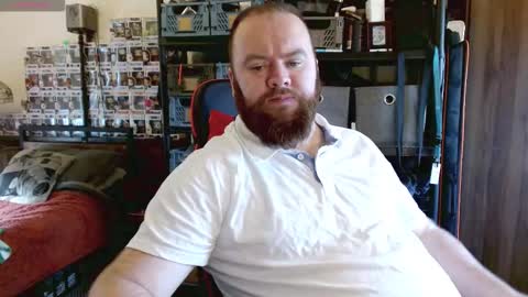 twitter theirishman205 online show from October 6, 8:45 am