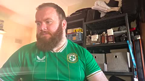 twitter theirishman205 online show from October 29, 12:40 pm