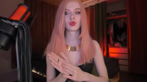 Miss Iris Fansly Miss Iris new inst.  online show from December 5, 9:00 pm