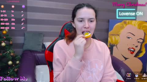 Snapshot of irisnichols chatting on December 27, 11:31 pm Iris online show from December 27, 11:31 pm