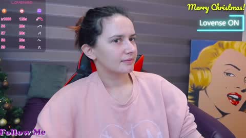 Snapshot of irisnichols chatting on December 28, 2:33 am Iris online show from December 28, 2:33 am