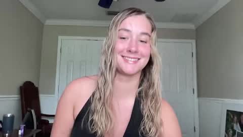Irispink1 online show from June 8, 4:51 pm