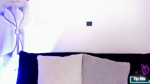 iris online show from September 12, 11:32 am