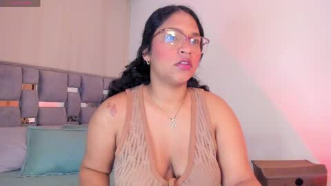 iris online show from April 7, 10:26 am