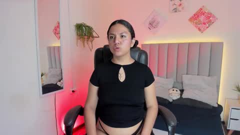 Snapshot of iriss_5 chatting on November 2, 3:42 am Iris online show from November 2, 3:42 am