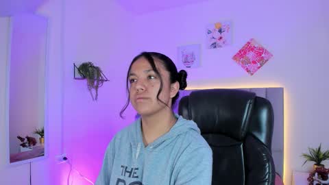 Snapshot of iriss_5 chatting on December 3, 3:14 am Iris online show from December 3, 3:14 am