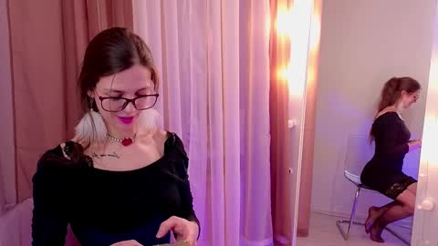 Im your queen Iriss online show from January 28, 12:36 am