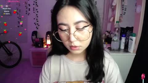 Iris  online show from November 14, 5:17 am