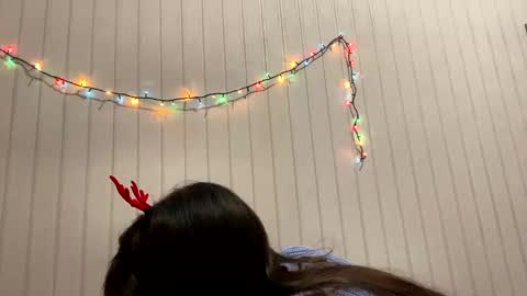 irisss31 online show from December 30, 4:51 pm