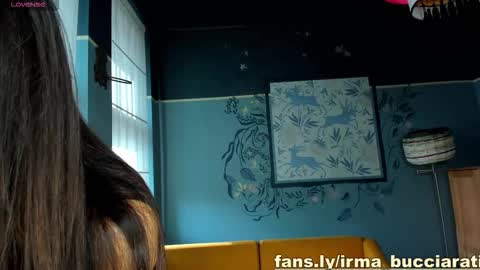 irma_bucciarati online show from October 3, 11:18 am