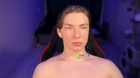 Snapshot of iron__chapman chatting on January 20, 9:01 pm Iron online show from January 20, 9:01 pm