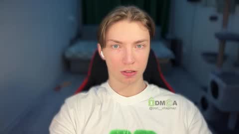 Snapshot of iron__chapman chatting on January 26, 8:56 pm Iron online show from January 26, 8:56 pm