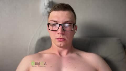 Snapshot of iron__chapman chatting on September 8, 7:35 pm Iron online show from September 8, 7:35 pm