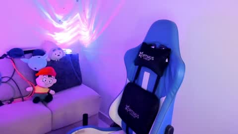 Iron online show from April 18, 9:37 pm