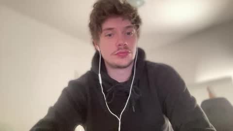 Snapshot of ironthud chatting on October 13, 7:36 pm Sam online show from October 13, 7:36 pm