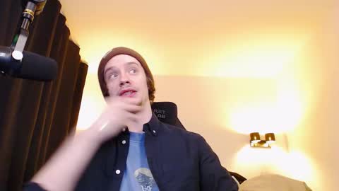 Snapshot of ironthud chatting on March 22, 9:18 pm Sam online show from March 22, 9:18 pm