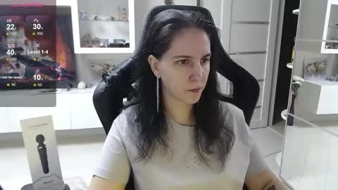 Irwi Tomboy online show from November 6, 1:23 pm