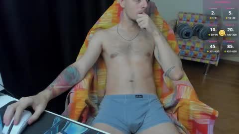 Snapshot of is_yours chatting on November 10, 3:27 am Joel online show from November 10, 3:27 am