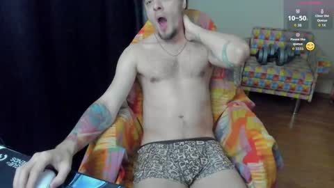 Snapshot of is_yours chatting on November 25, 2:55 am Joel online show from November 25, 2:55 am